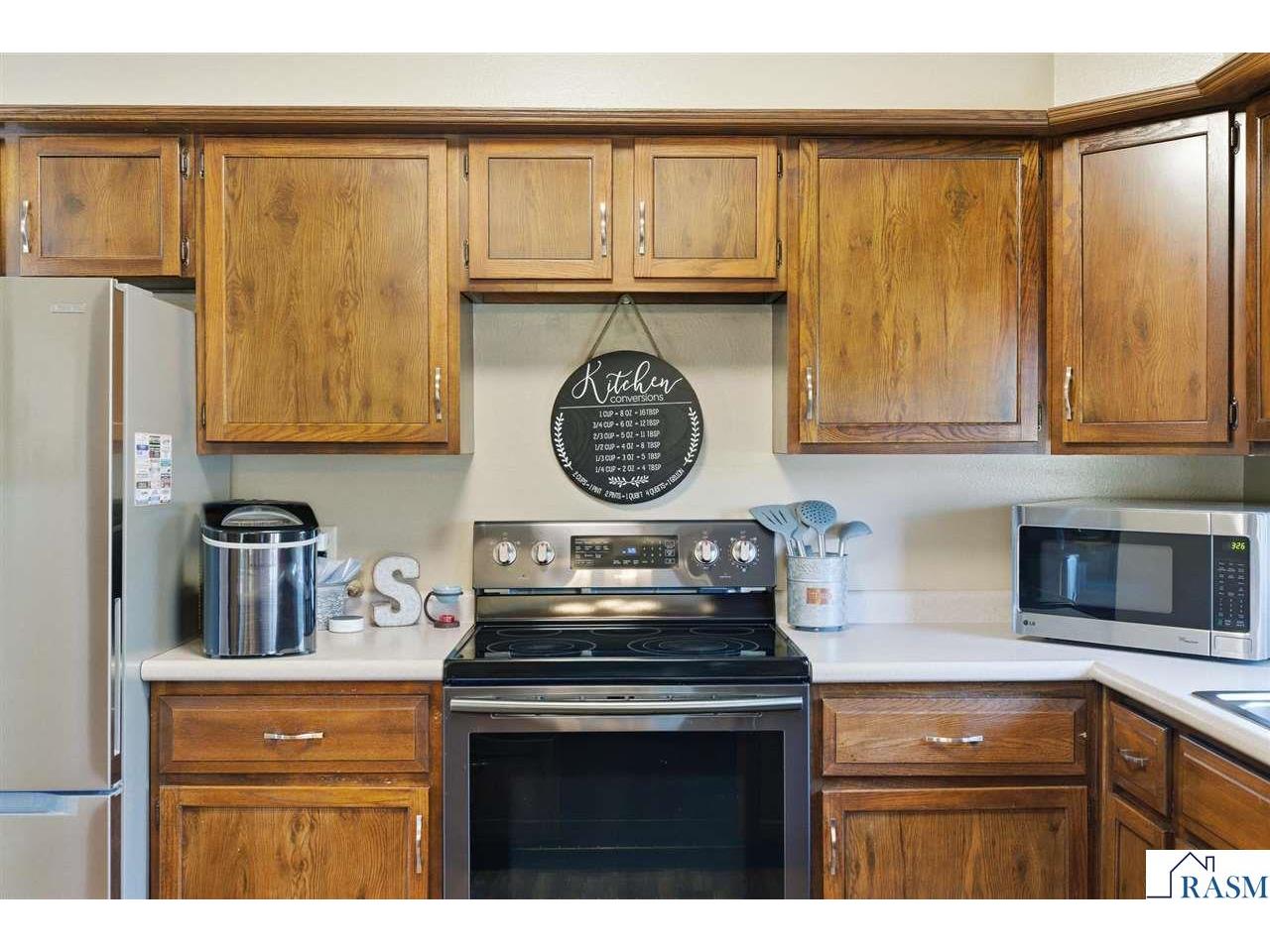 802 1st St SW Madelia MN 56062 7040170 image10