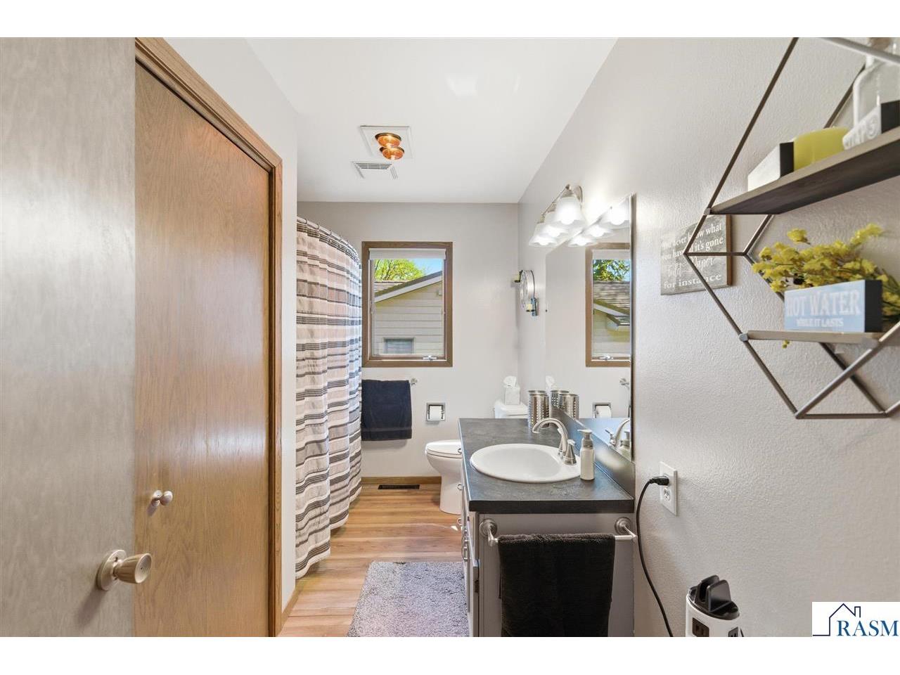 802 1st St SW Madelia MN 56062 7040170 image13