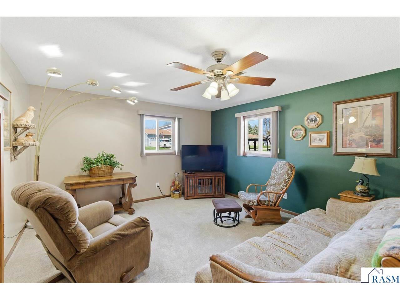802 1st St SW Madelia MN 56062 7040170 image17