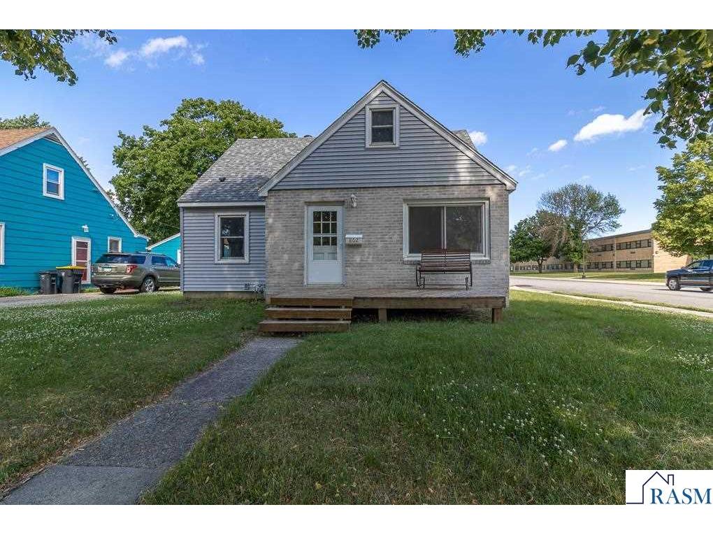 802 Center Street North Mankato MN 56003 267040648 image1