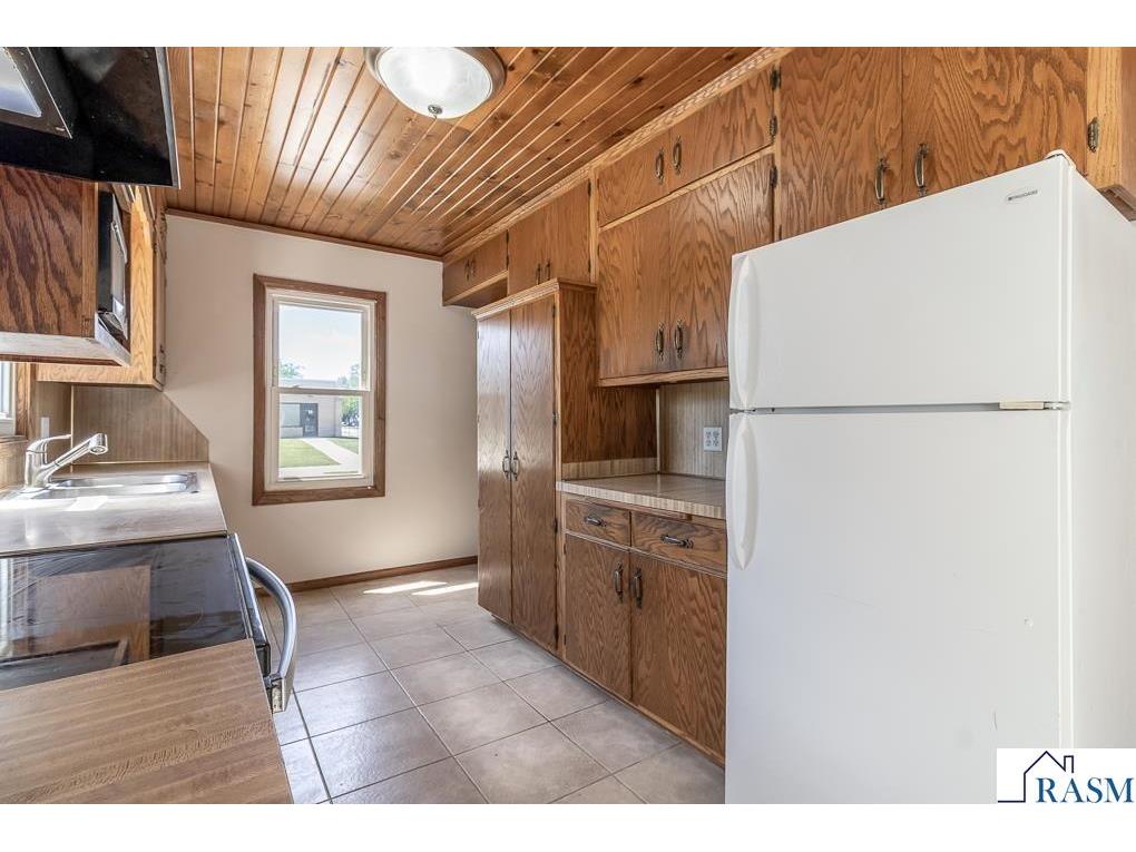802 Center Street North Mankato MN 56003 267040648 image12