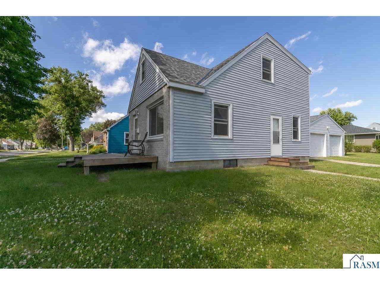 802 Center Street North Mankato MN 56003 267040648 image34