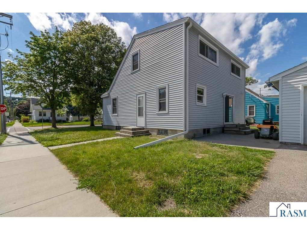 802 Center Street North Mankato MN 56003 267040648 image37