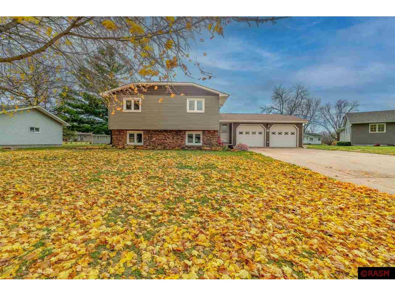 808 Circle Drive Wells MN 56097 7036371 image1