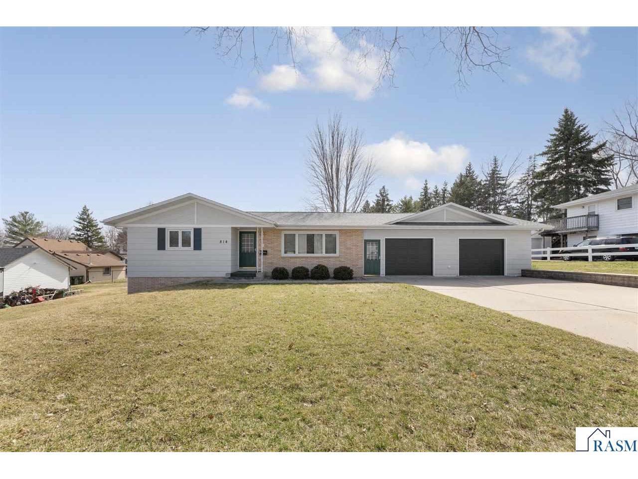 814 W Skaro Street Saint Peter MN 56082 7039860 image1