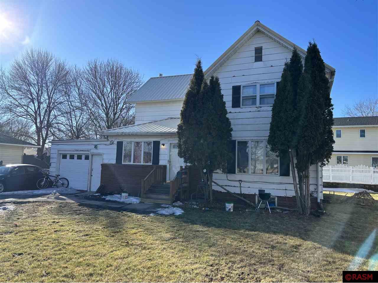 816 E 11th Street Saint James MN 56081 7034696 image1