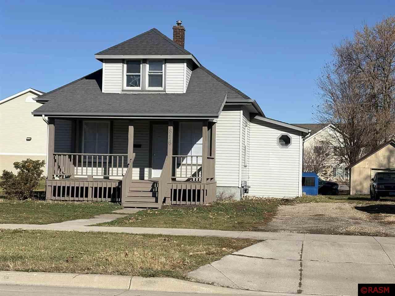 816 W Elm Avenue Waseca MN 56093 7036346 image1