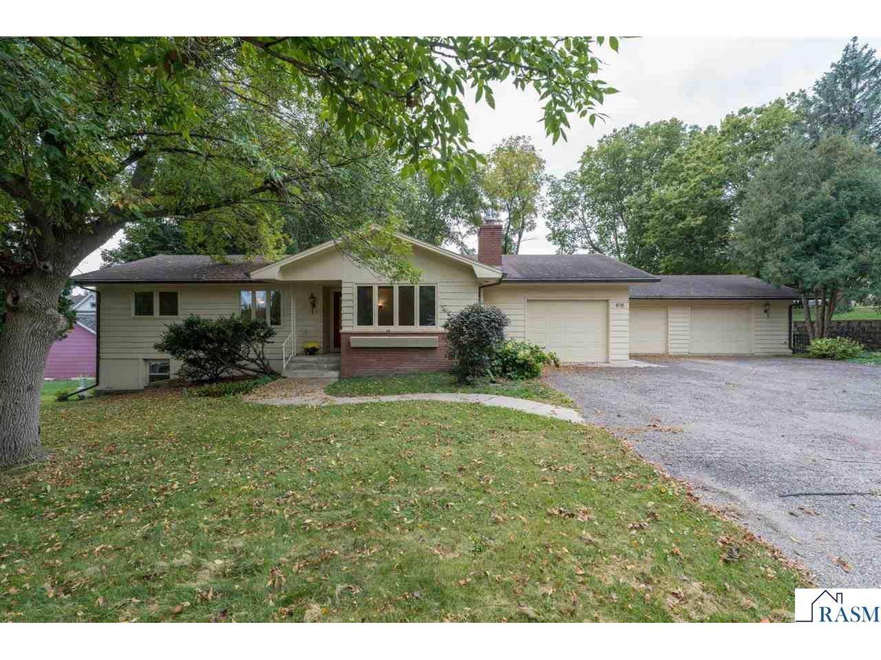 818 W Evenson Street Saint Peter MN 56082 7038625 image1