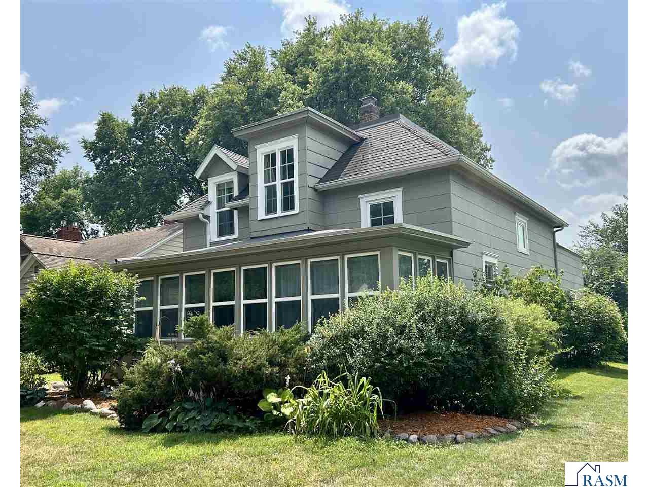 819 North Washington Street New Ulm MN 56073 267040867 image1