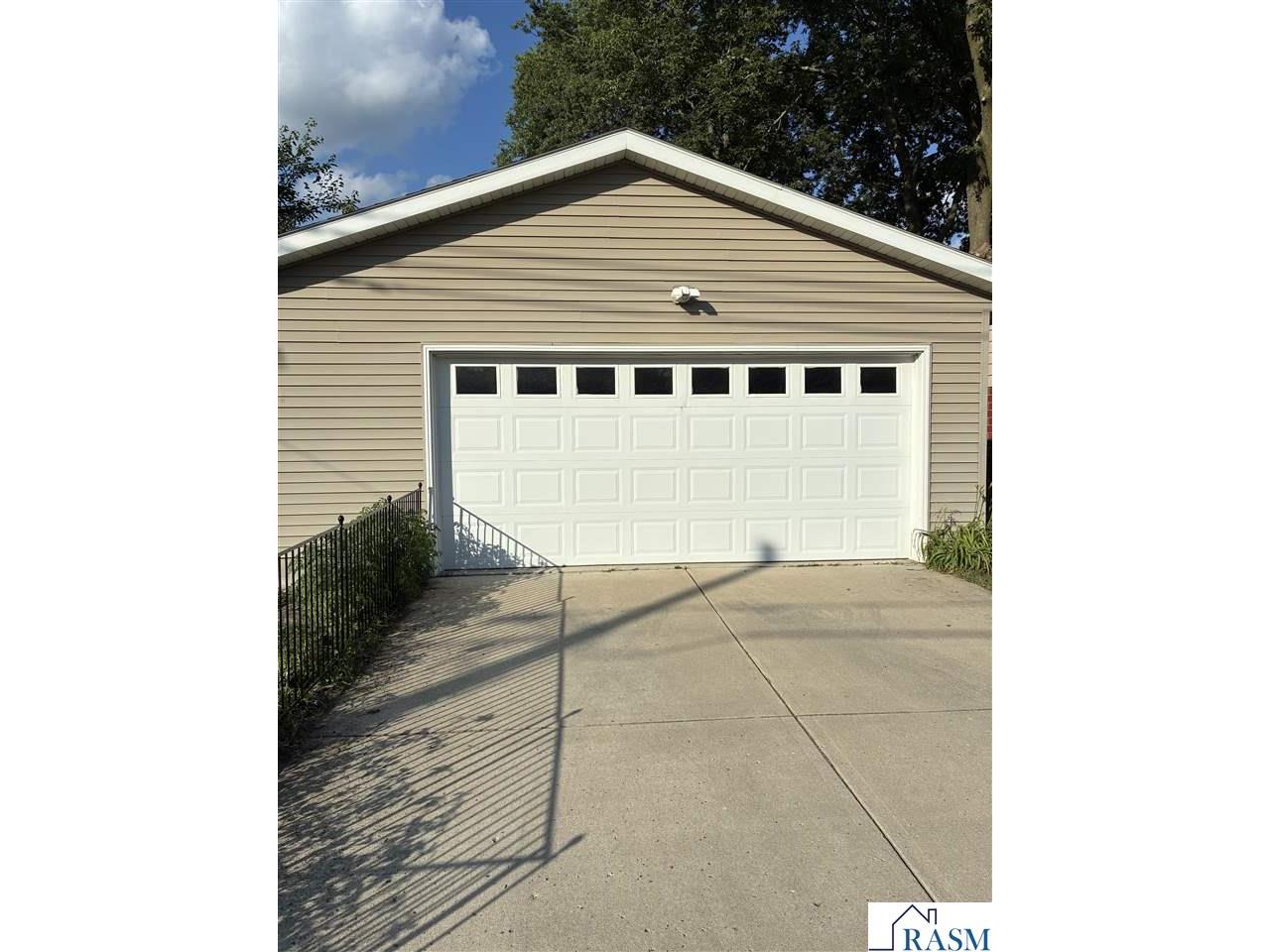 819 North Washington Street New Ulm MN 56073 267040867 image22