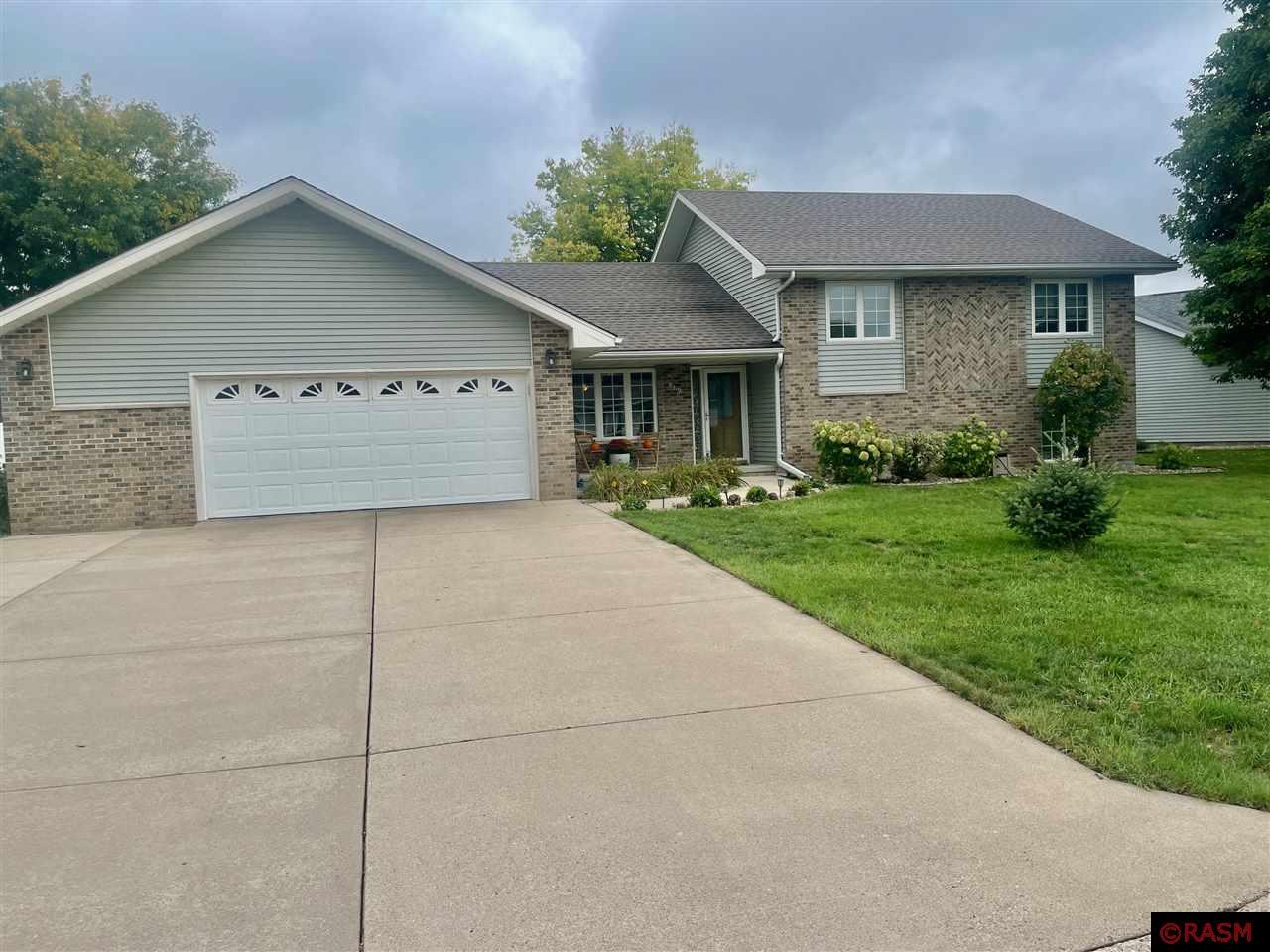 819 Spruce Place Saint Peter MN 56082 7033421 image1