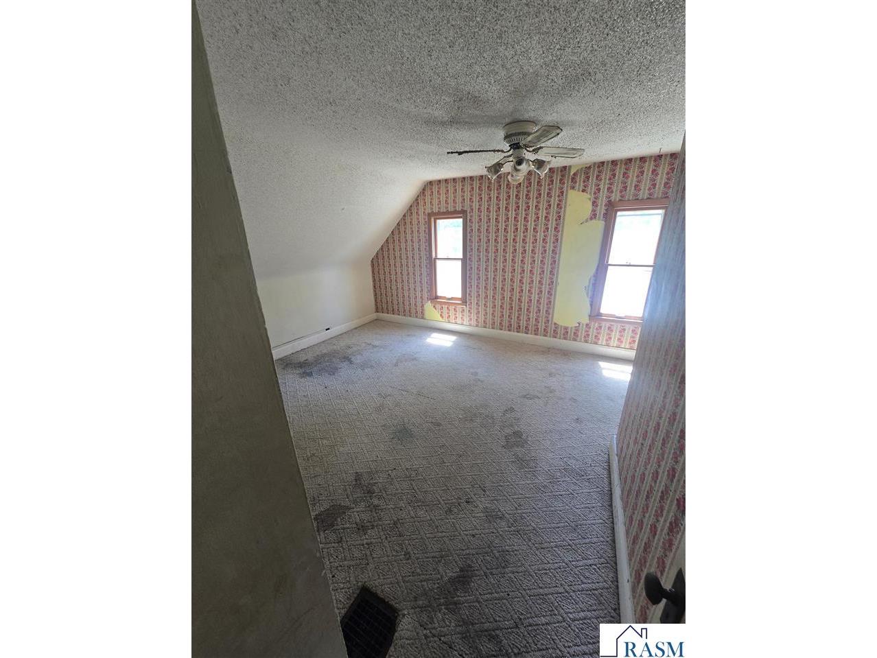 826 S 6th Avenue Saint James MN 56081 267040880 image15