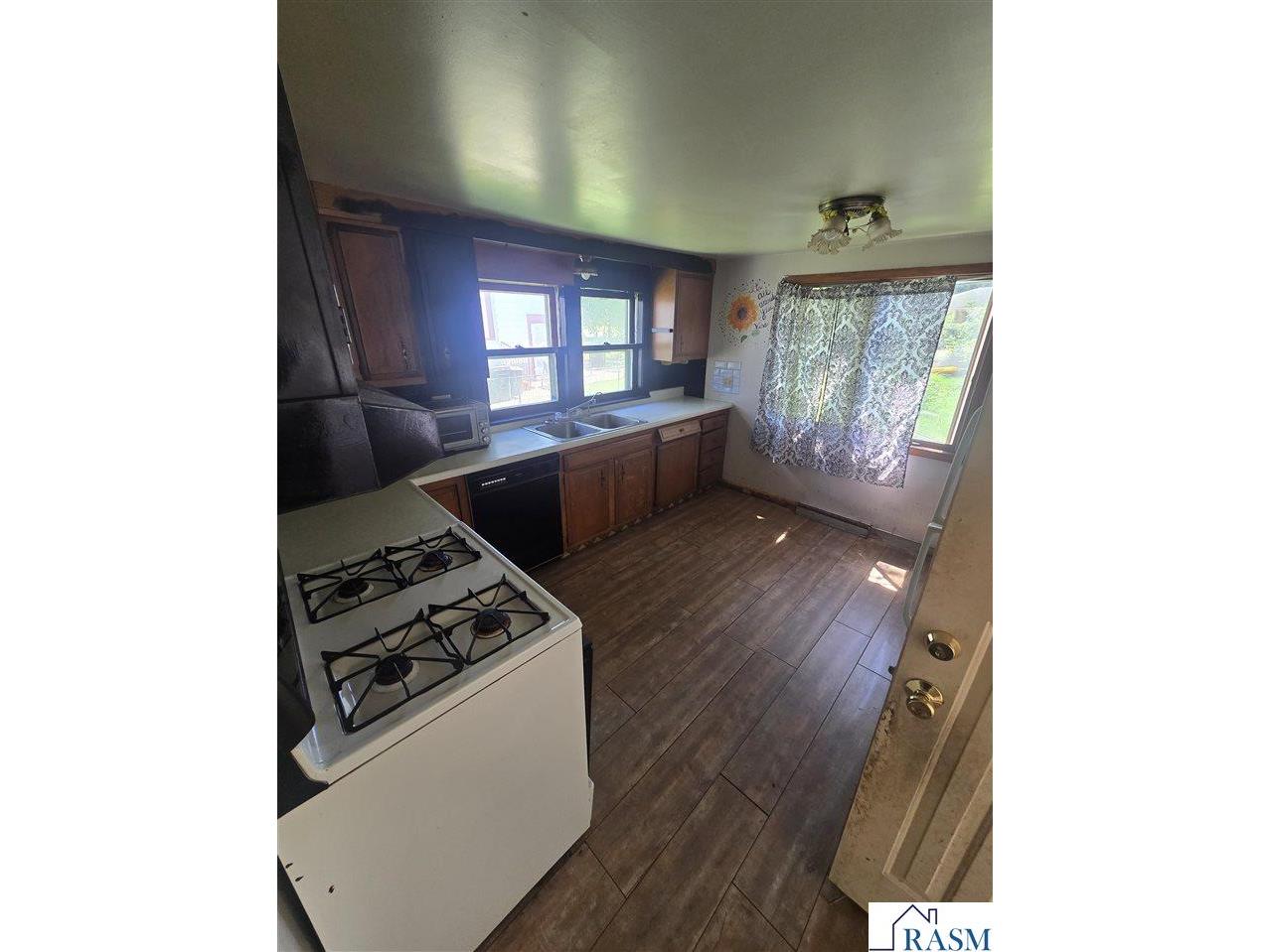 826 S 6th Avenue Saint James MN 56081 267040880 image3