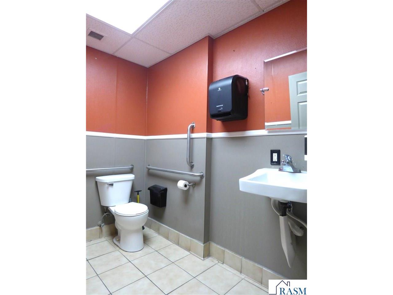 826 S Front Street Mankato MN 56001 7039611 image10