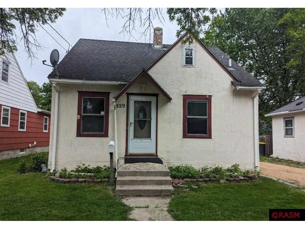 829 Center Street North Mankato MN 56003 7035033 image1