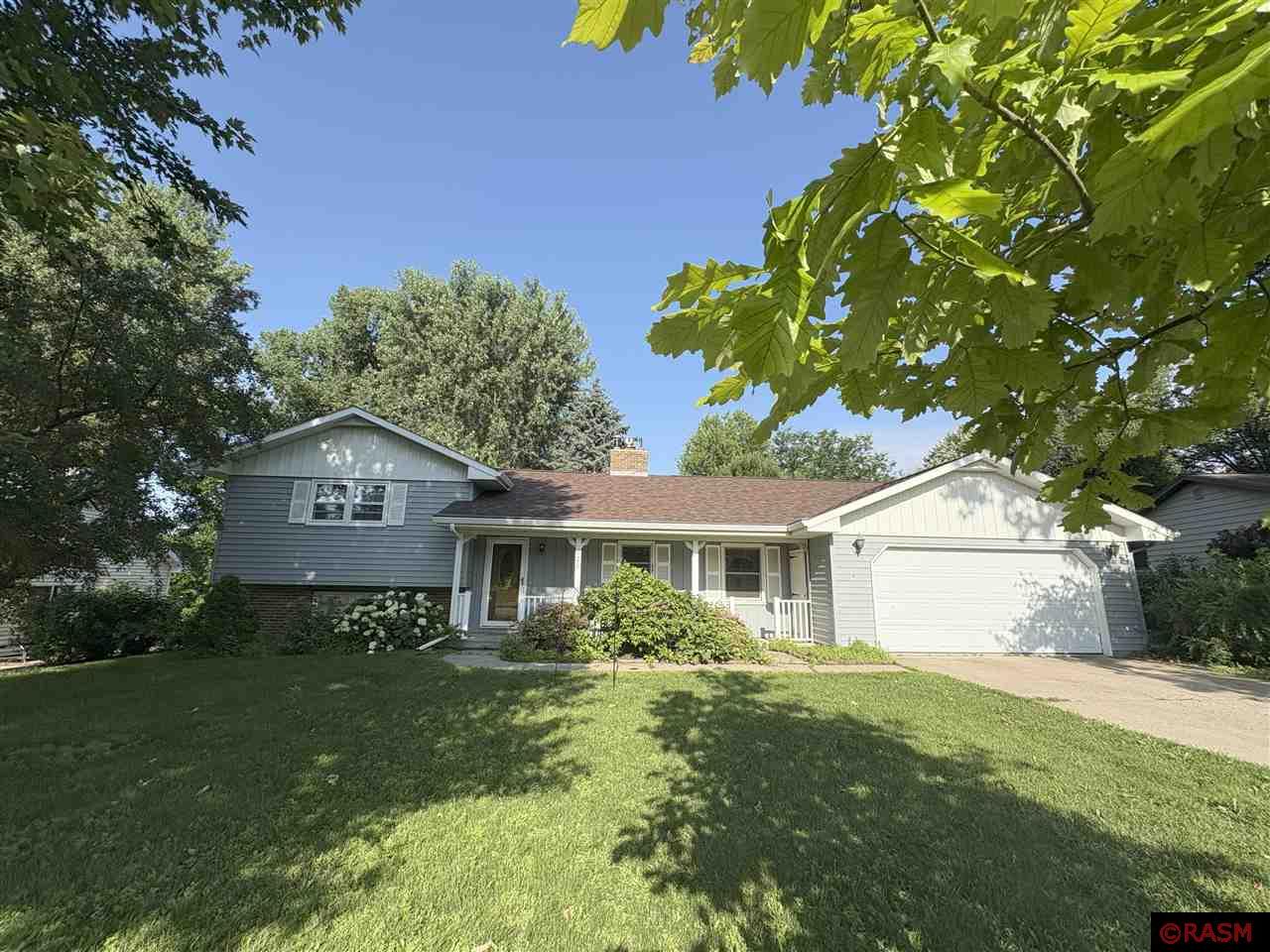 829 Church Street Saint Peter MN 56082 7038103 image1