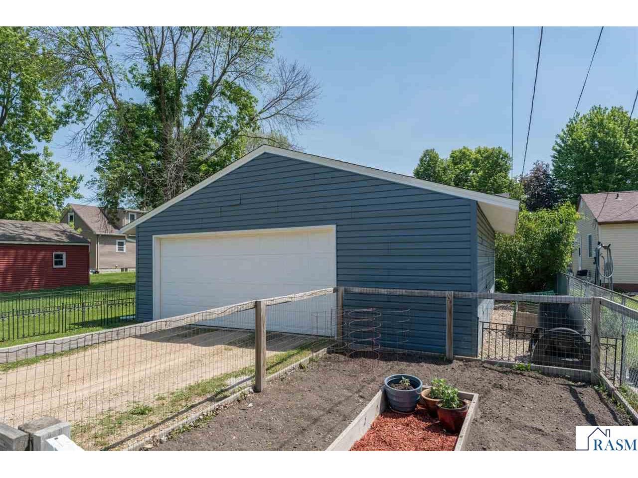 835 Wall Street North Mankato MN 56003 267040459 image41
