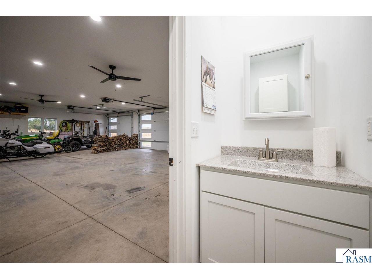 847 E judson fort Rd Lake Crystal MN 56055 7039004 image39