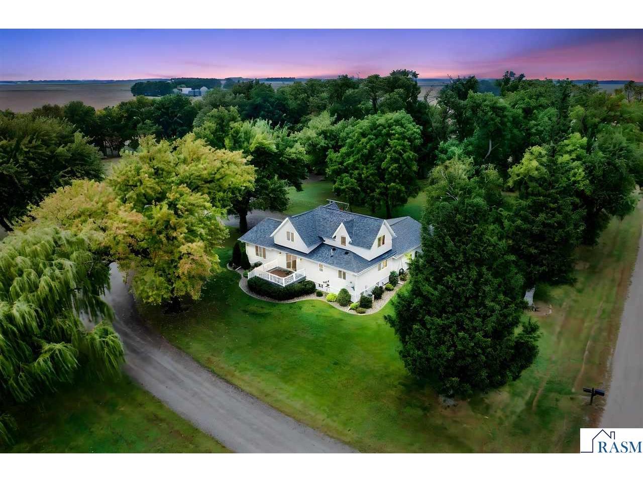 8667 450TH Avenue Blue Earth MN 56013 7038634 image1