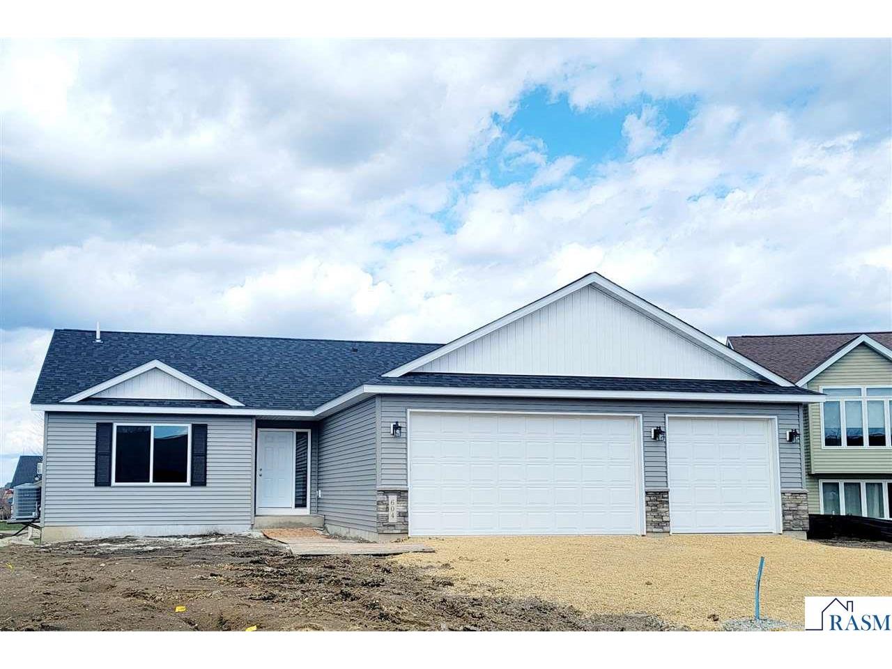 893 Mill Race Court Madelia MN 56062 7039651 image1