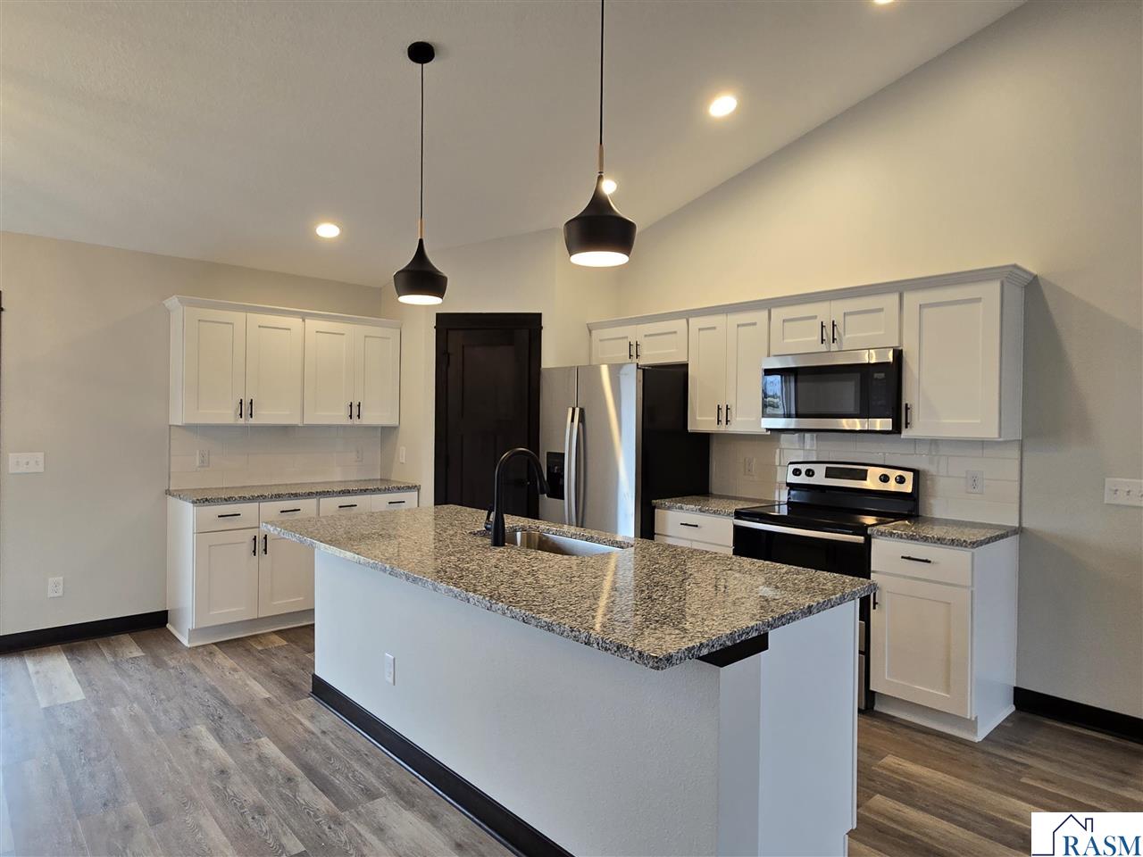 893 Mill Race Court Madelia MN 56062 7039651 image2