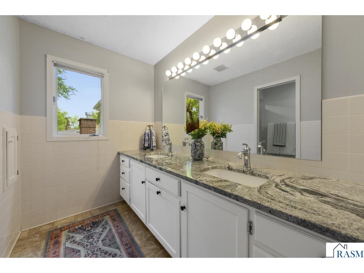 901 Clear Lake Drive Waseca MN 56093 - Clear Lake 7039560 image32