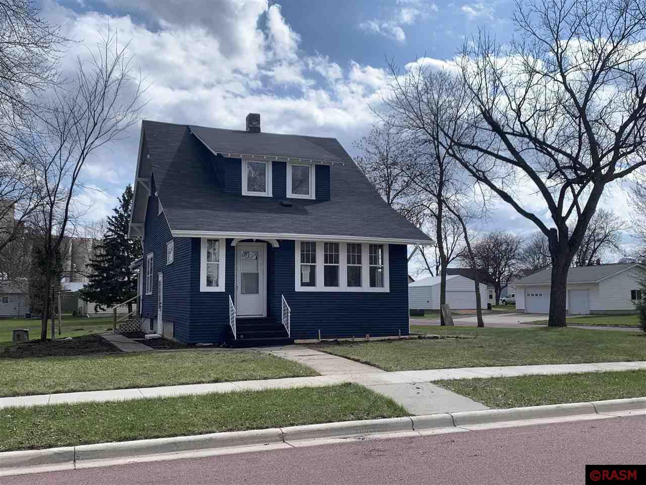 902 N 7th Avenue Saint James MN 56081 7032160 image1