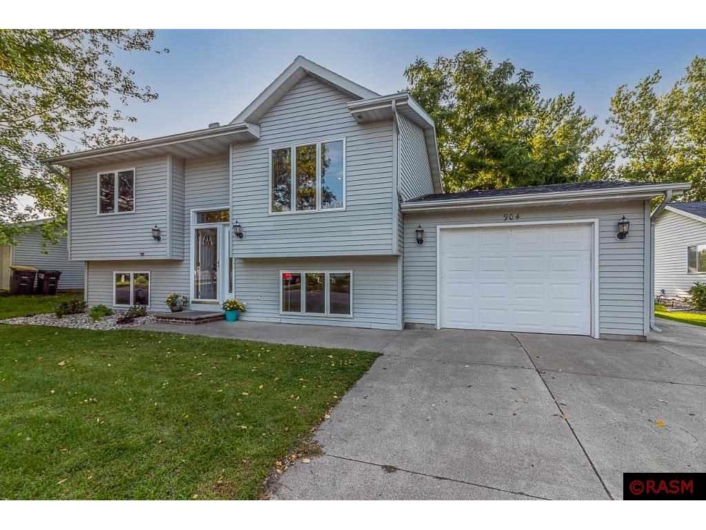 904 N 4th Street Saint Peter MN 56082 7028171 image1
