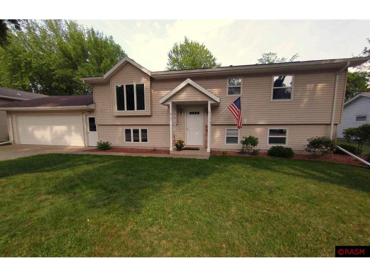 907 SE 2nd Avenue Sleepy Eye MN 56085 7032523 image1