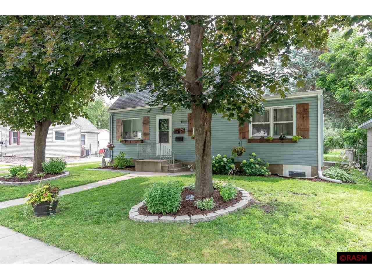 910 Center Street North Mankato MN 56003 7035552 image1