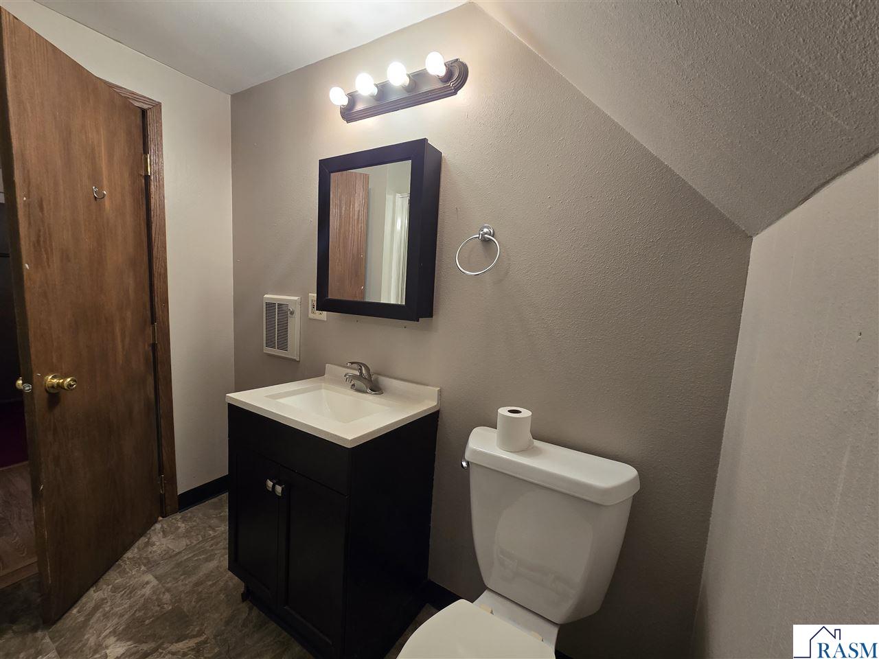 912 Broadway St S New Ulm MN 56073 7039261 image22