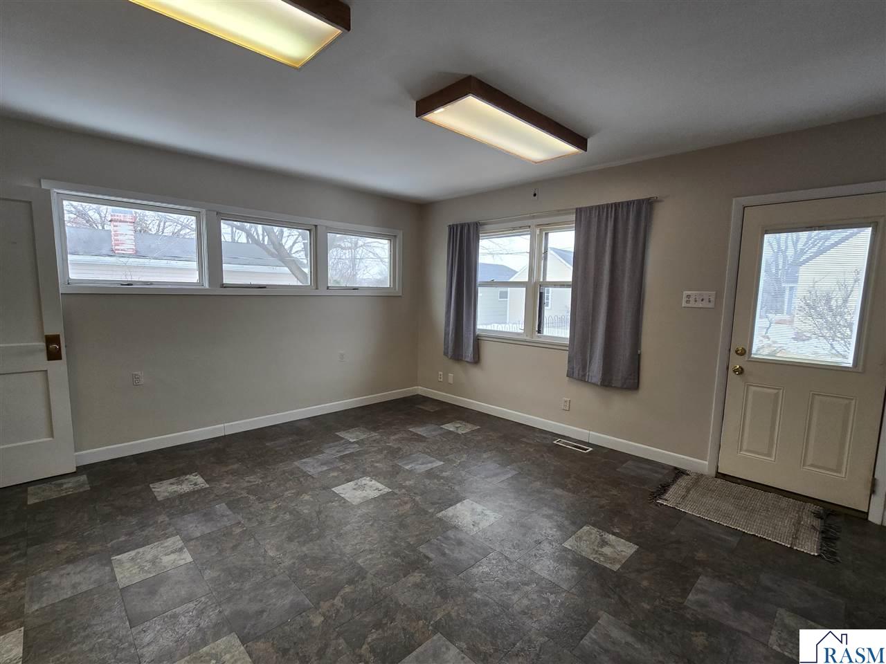 912 Broadway St S New Ulm MN 56073 7039261 image9