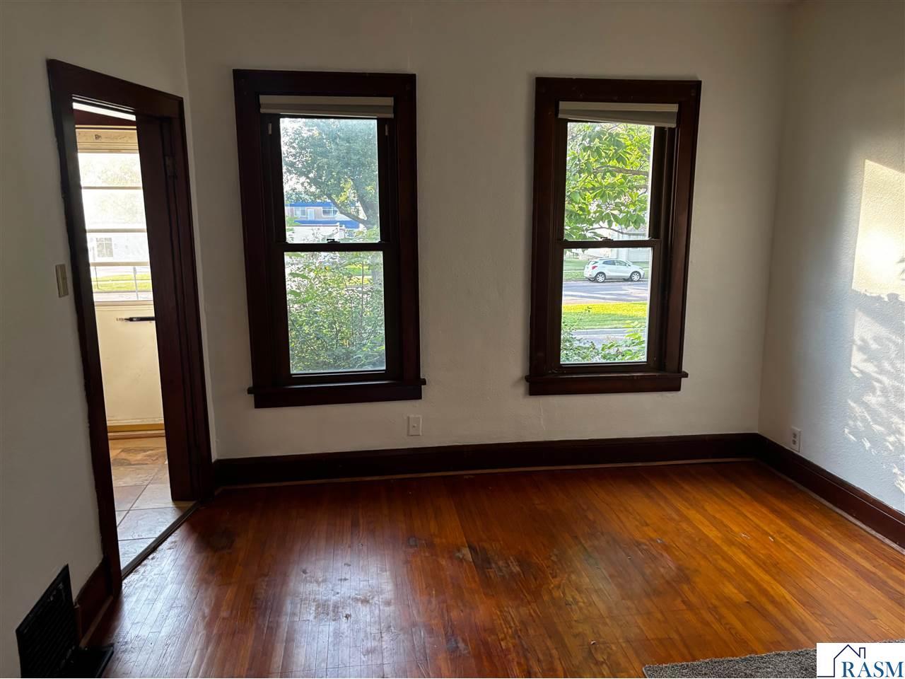 913 N 4th Street Mankato MN 56001 7036952 image2