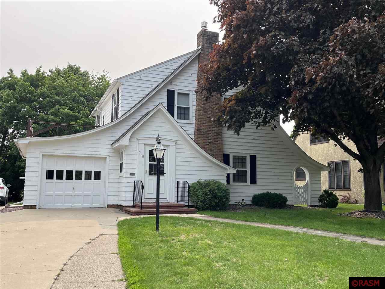 915 S Armstrong Blvd Saint James MN 56081 7037434 image1