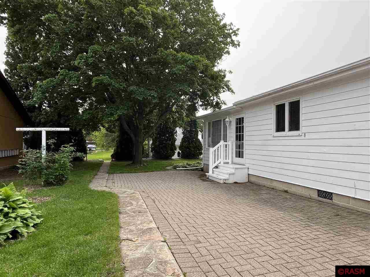 915 S Armstrong Blvd Saint James MN 56081 7037434 image4