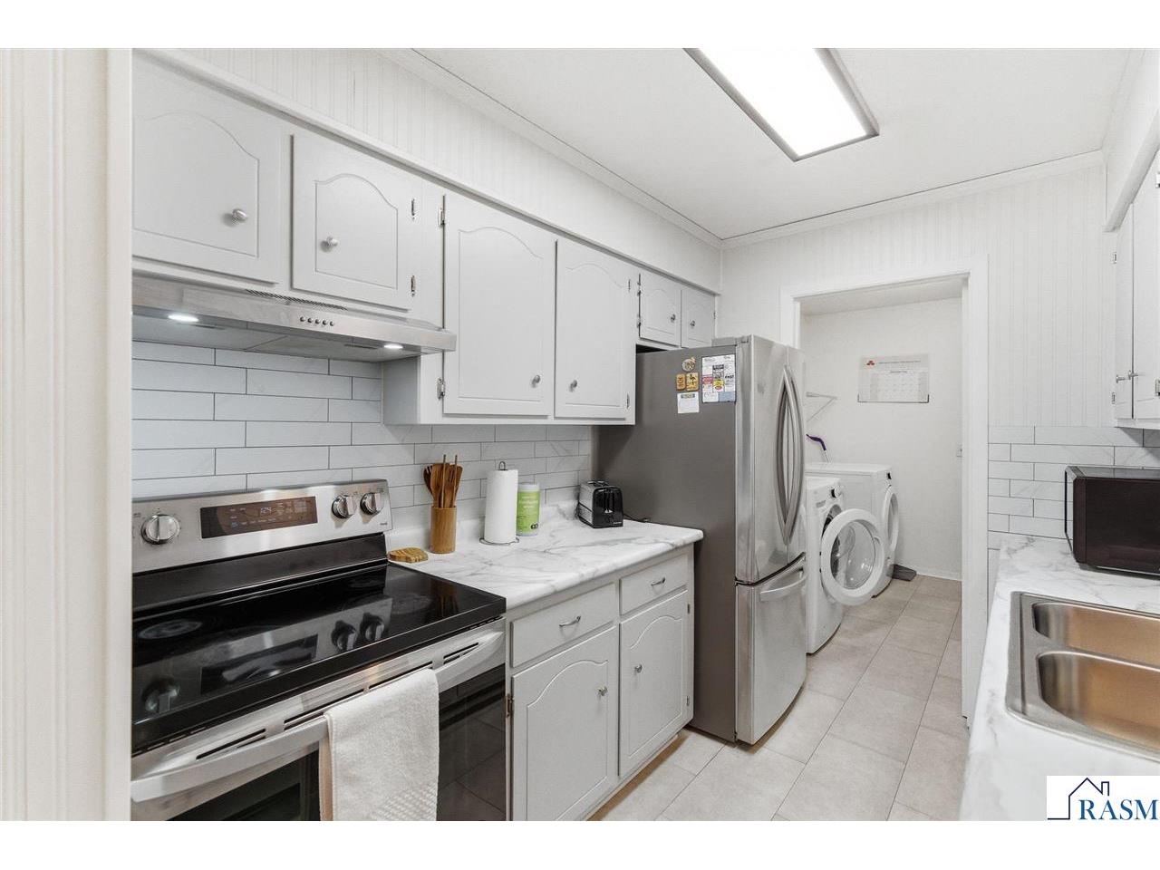 916 N Armstrong Boulevard Saint James MN 56081 7039928 image10