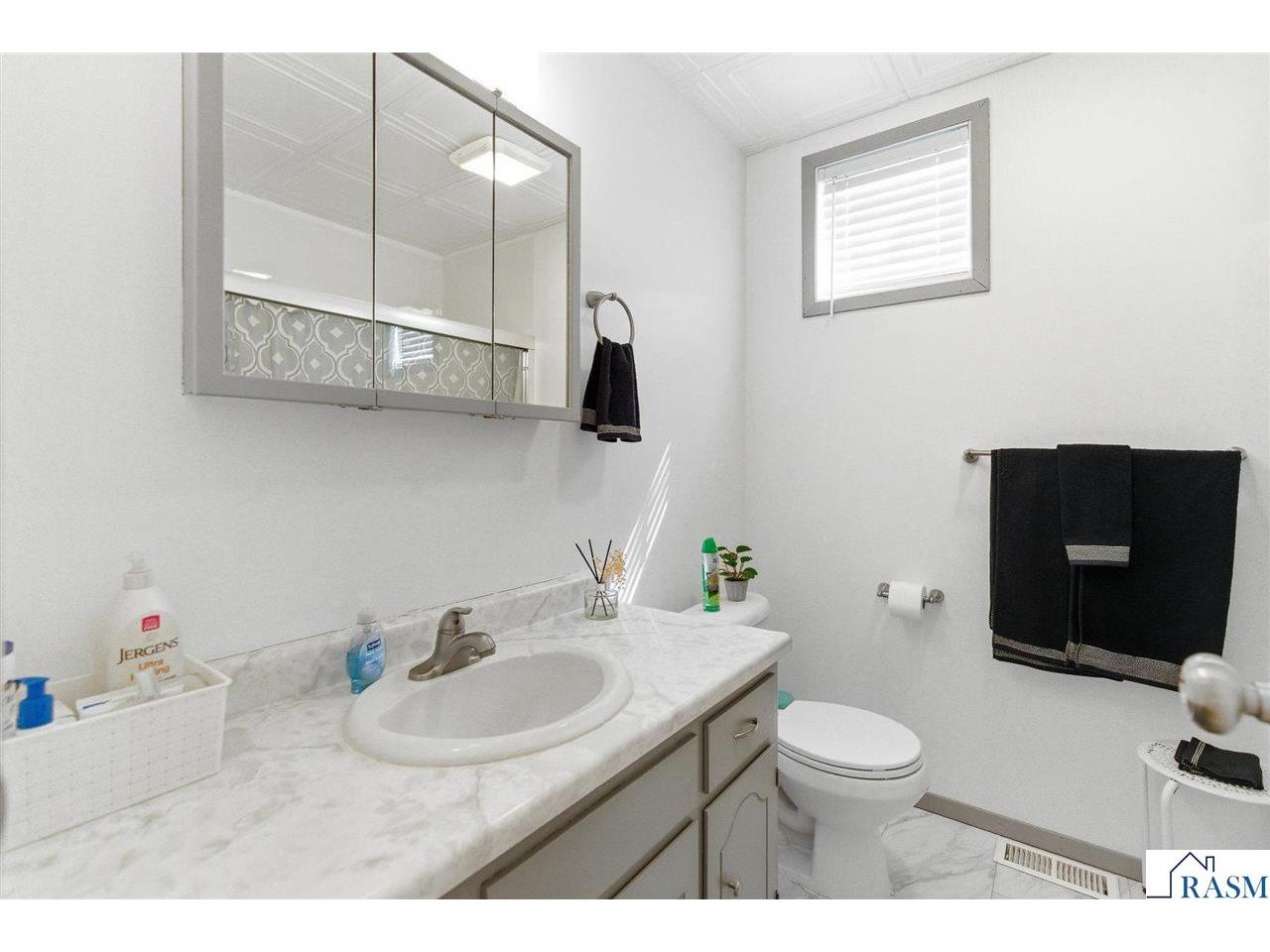 916 N Armstrong Boulevard Saint James MN 56081 7039928 image16