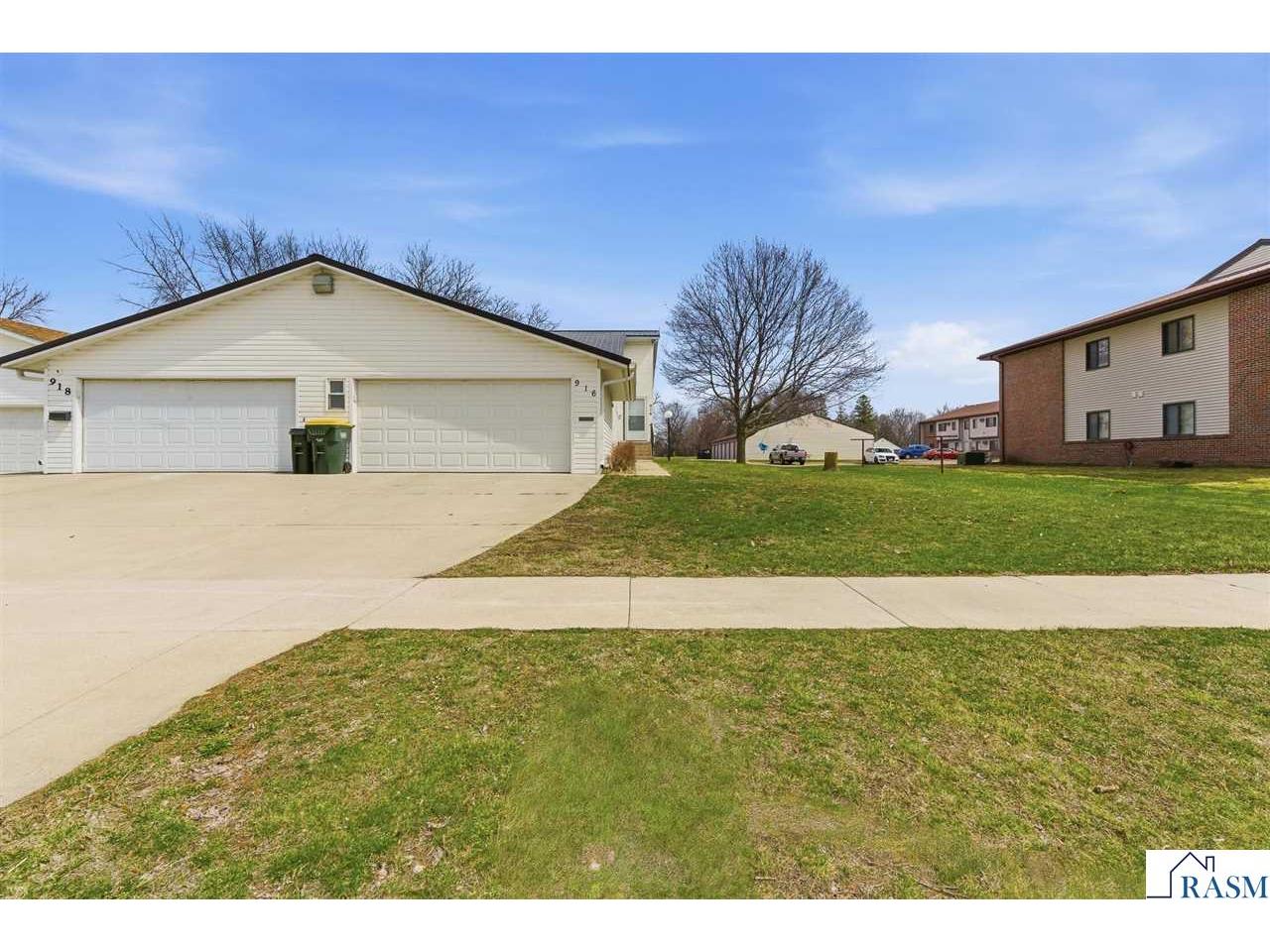 916 N Armstrong Boulevard Saint James MN 56081 7039928 image2