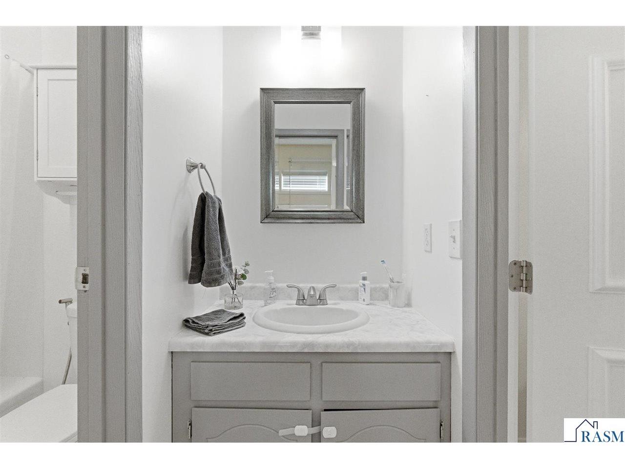 916 N Armstrong Boulevard Saint James MN 56081 7039928 image26