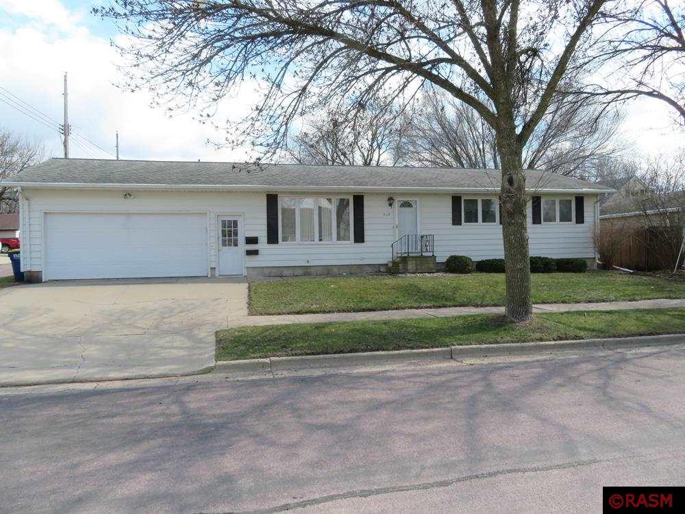917 9th St N New Ulm MN 56073 7034660 image1