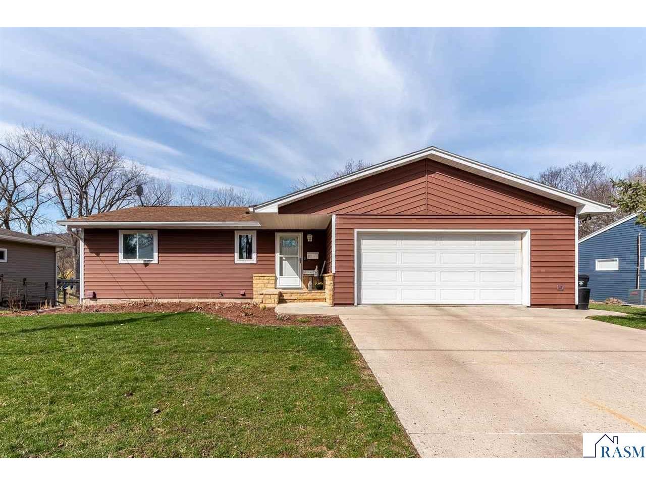 917 Sherman Street North Mankato MN 56003 7039909 image1