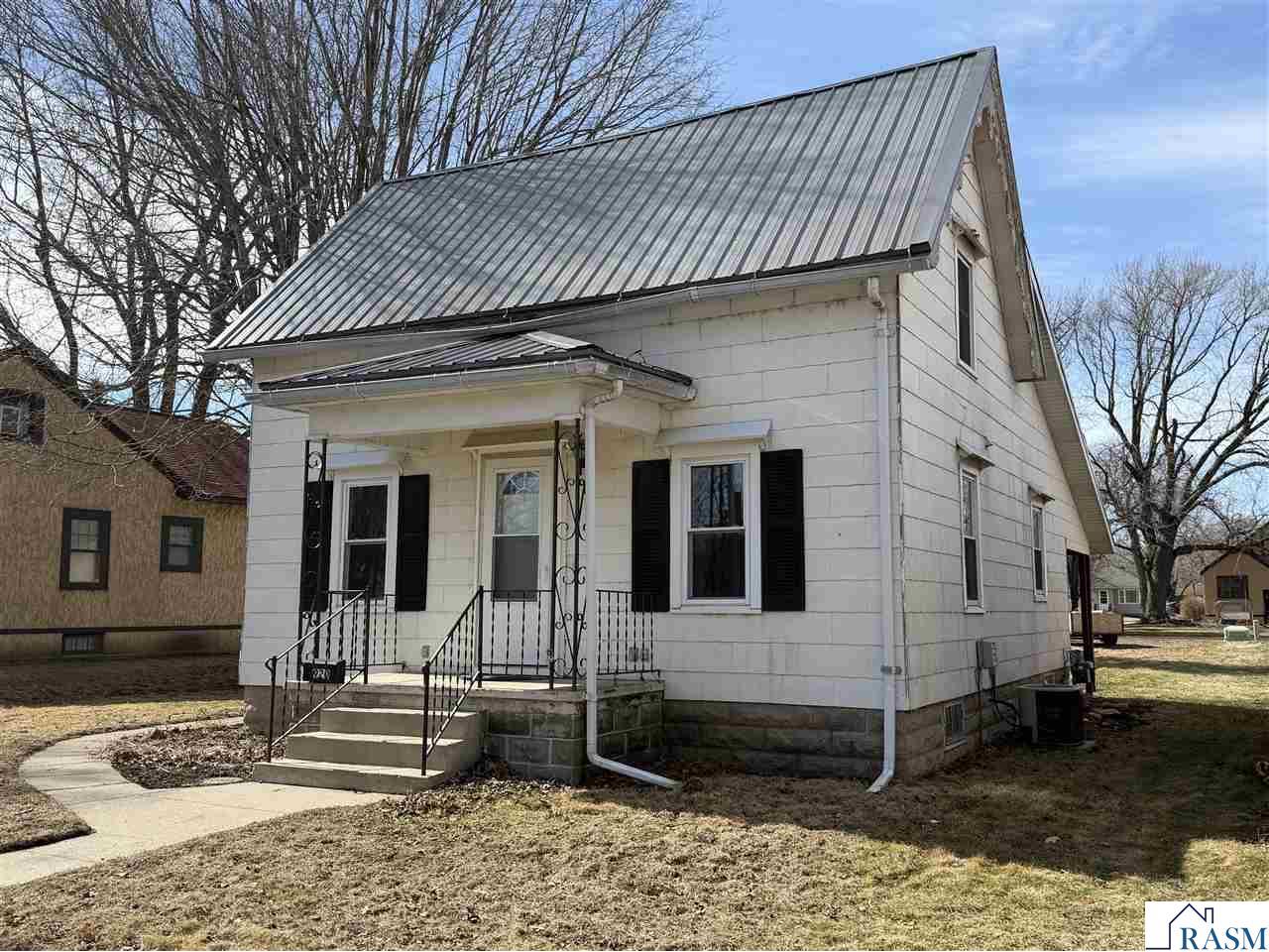 920 S Armstrong Boulevard Saint James MN 56081 7039609 image1
