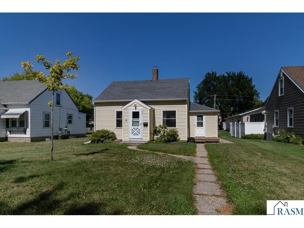 921 S Jefferson Street New Ulm MN 56073 267040888 image1