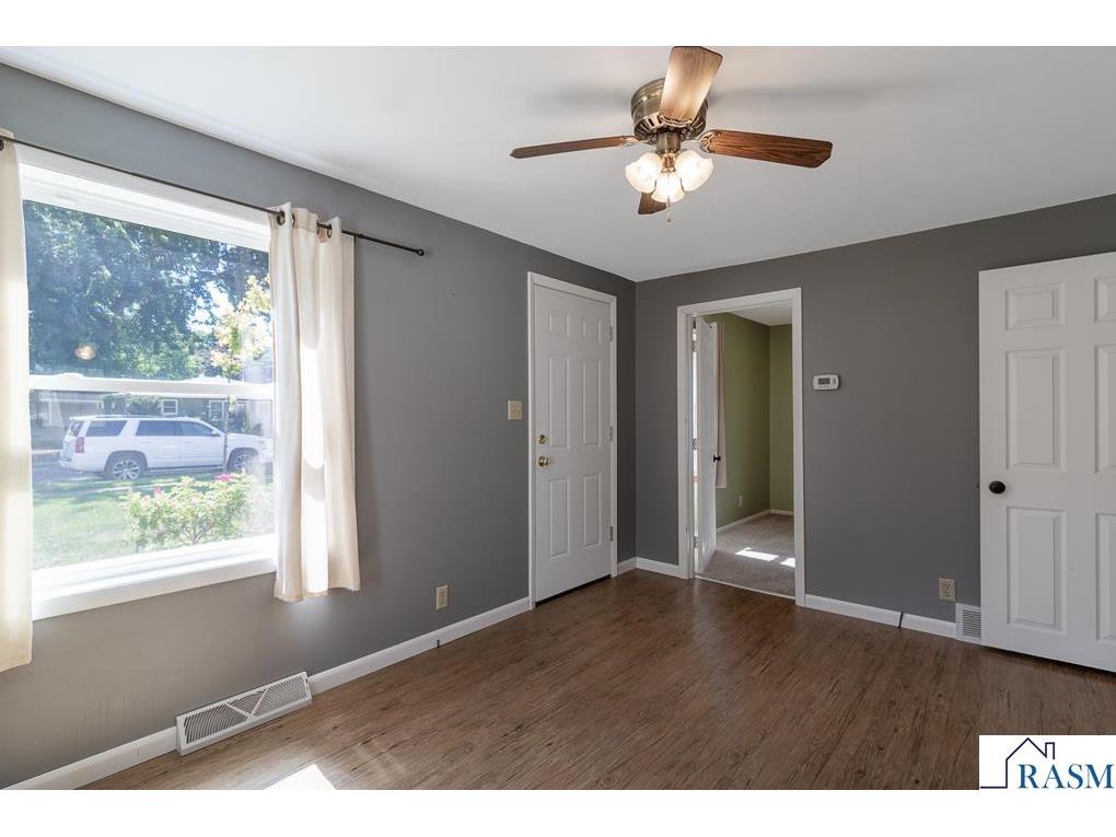 921 S Jefferson Street New Ulm MN 56073 267040888 image11