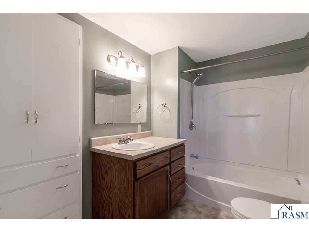921 S Jefferson Street New Ulm MN 56073 267040888 image17