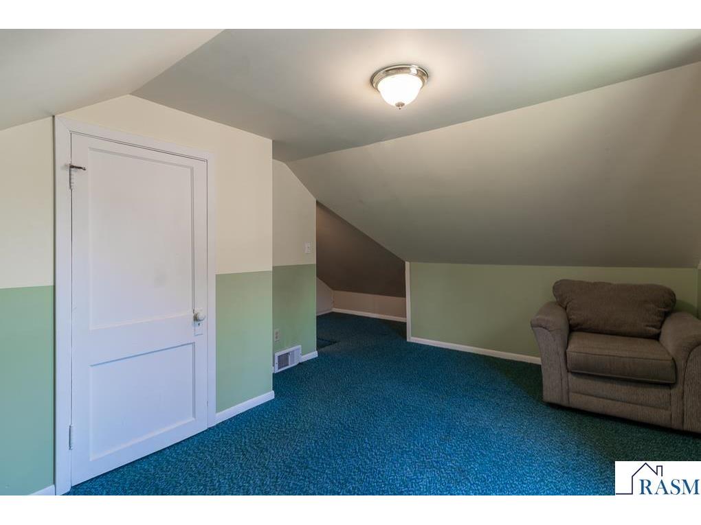 921 S Jefferson Street New Ulm MN 56073 267040888 image20