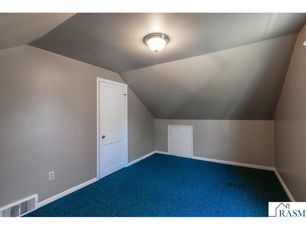 921 S Jefferson Street New Ulm MN 56073 267040888 image24