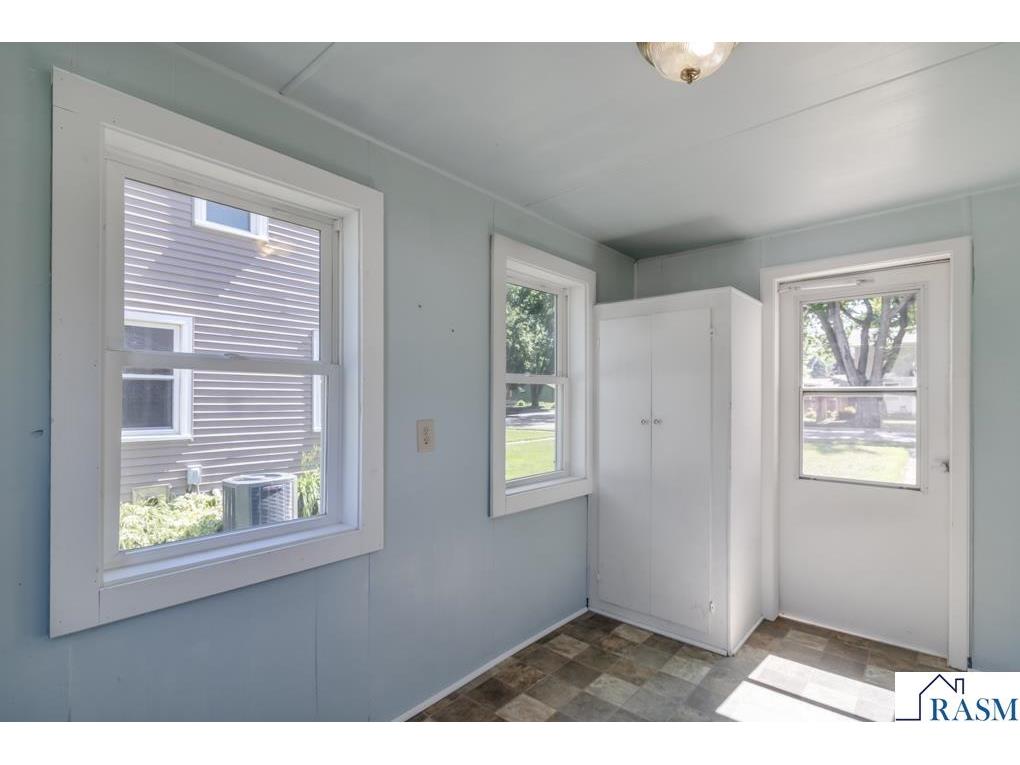 921 S Jefferson Street New Ulm MN 56073 267040888 image3
