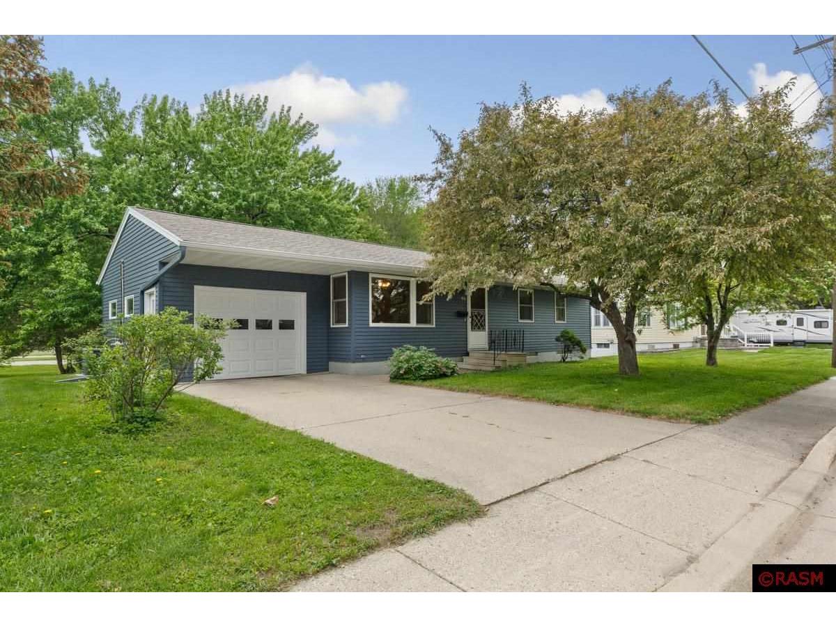 921 Sherman St North Mankato MN 56003 7034947 image1
