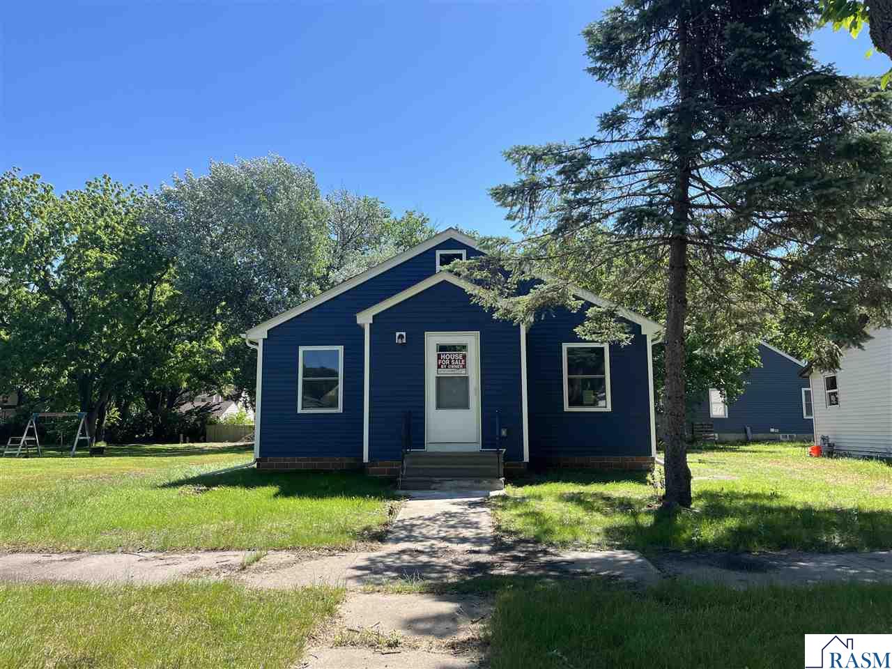 925 7th Street South Saint James MN 56081 267040600 image2